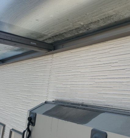 雨水がどこから漏れているか分からない　散水調査